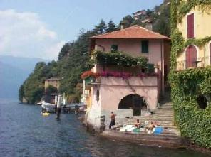 Xtrallusion photo gallery of Italy. Photos, pictures, images and photographs of the Italian Rivieras, the Italian Lakes, the Italian Alps, the Cinque Terre, the Amalfi coast and some of the most beautiful corners of Italy. Plus photos of Italian cities such as Pisa, Milan, Genoa and Rome.